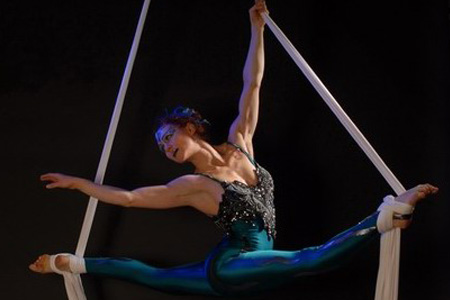 WUNDERLAND Kontorsion Danza Furiosa WUNDERLAND Kontorsion Danza Furiosa