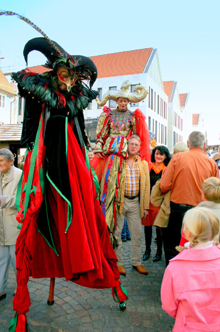 WUNDERLAND Stelzen Traumacts