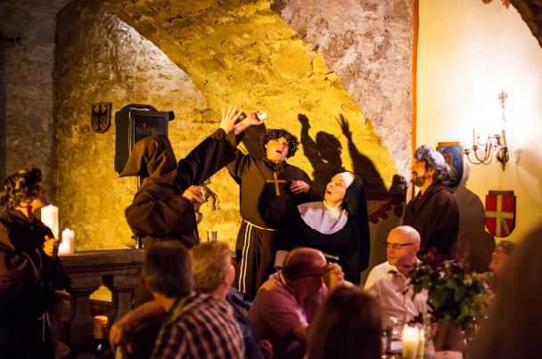 WUNDERLAND Erlebnisabende - DAS Fuldaer Mnchs-Dinner