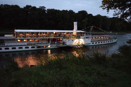 WUNDERLAND Incentives - Riverboatparty auf der Elbe
